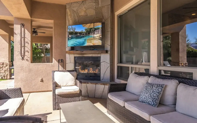 Casa Serenity Luxury Living w/ Pool & Jacuzzi