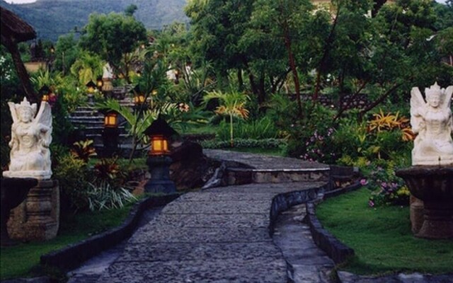 Dancing Dragon Cottages
