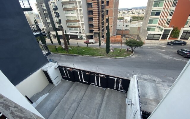 Departamento de Lujo Av Tercer Milenio