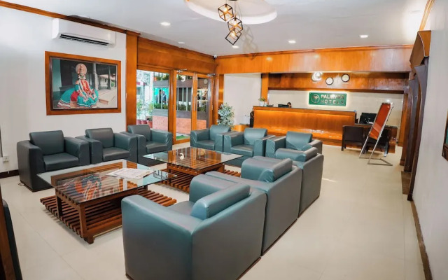 Hotel Palmyra Grand Inn