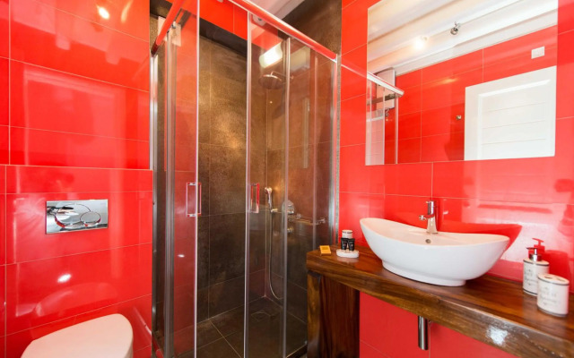 Athina Exquisite Houses