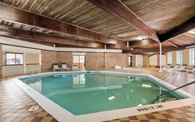 Econo Lodge Manistee