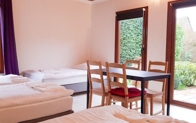 Tolstov-Hotels Beautiful Villa with Big Garden