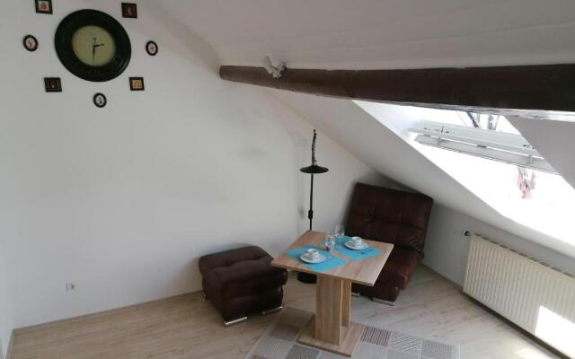 Ferienwohnungen Burgfrieden 6