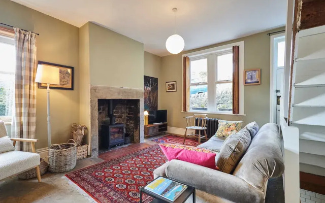 Host Stay The Artist s House