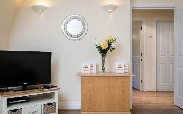23 Greengarden House