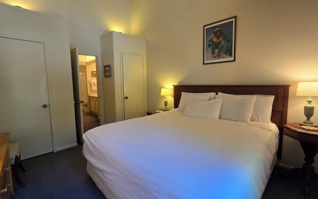 Eagle Summit Collection