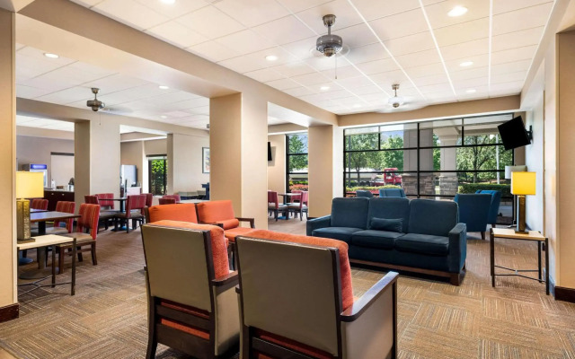Comfort Suites Northlake