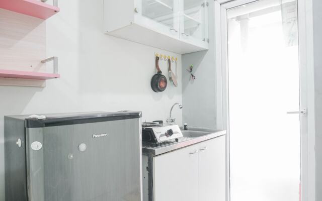 Nice And Cozy Living 2Br At Green Pramuka City Apartment