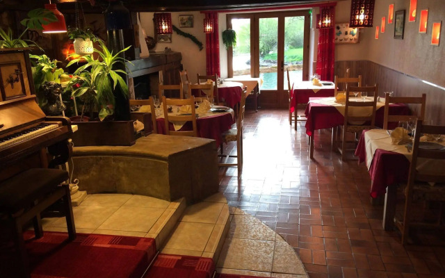 Logis Hôtel Le Chantoiseau