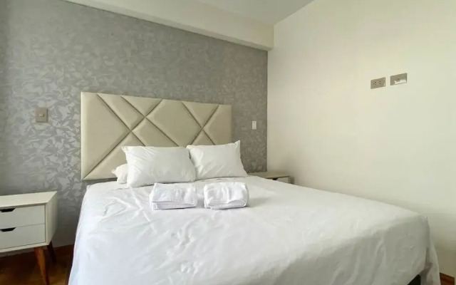 Lovely 2BR With Balcony in Miraflores