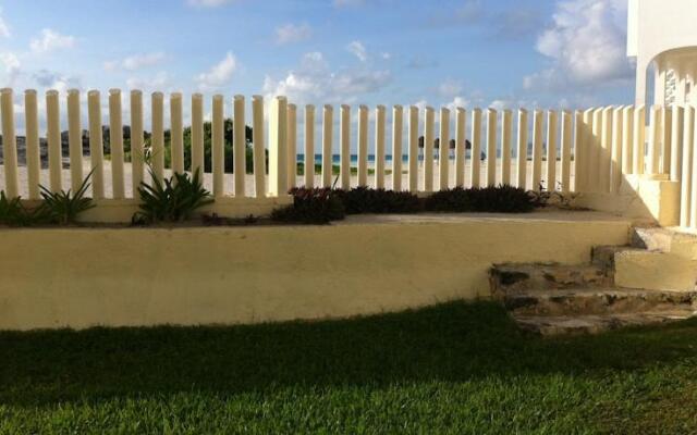 Beachfront Suite Turquoise Sea Cancun