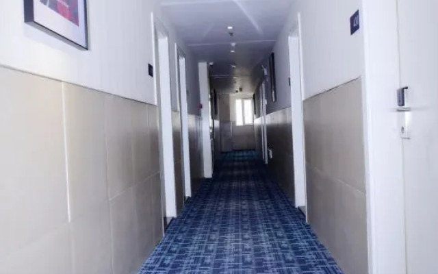 Grand Hyatt Hotel (Weihai High Speed Railway North Station)
