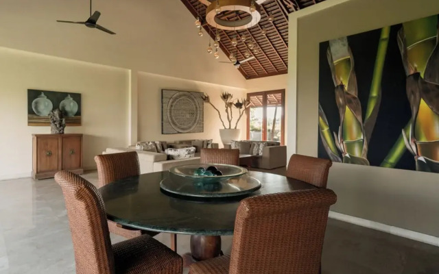 OMEKAI Cemagi by Nakula