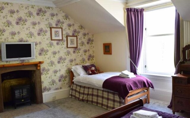 Colintraive Hotel