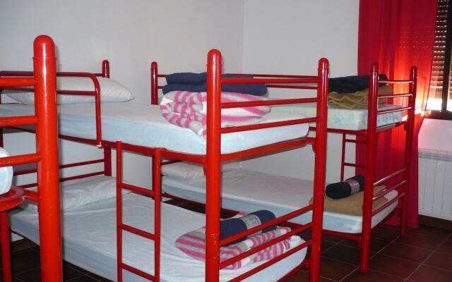 Albergue Serranilla - Hostel