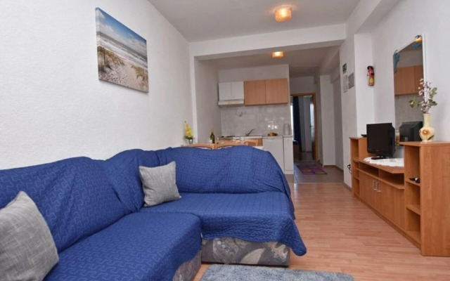 Rene - Seaview & Parking Space - A2