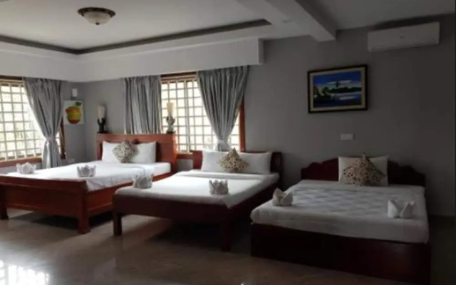 Pillar Hotel