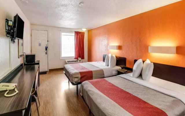 Motel 6 Kalamazoo