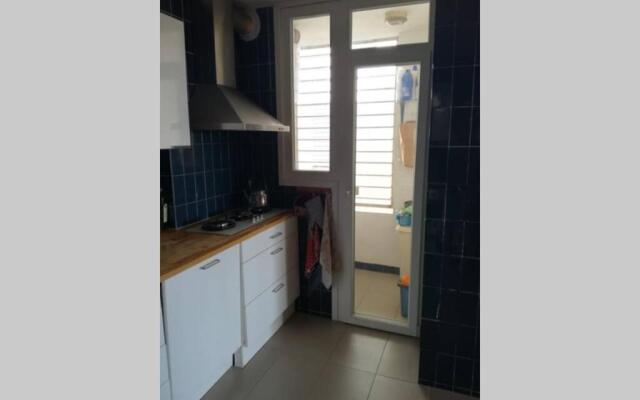 Apartament a Roses. Terrassa i piscina comunitaria