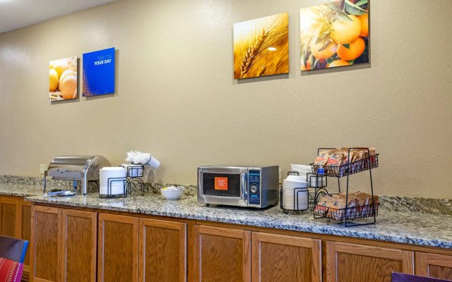 Comfort Inn and Suites Pittsburg