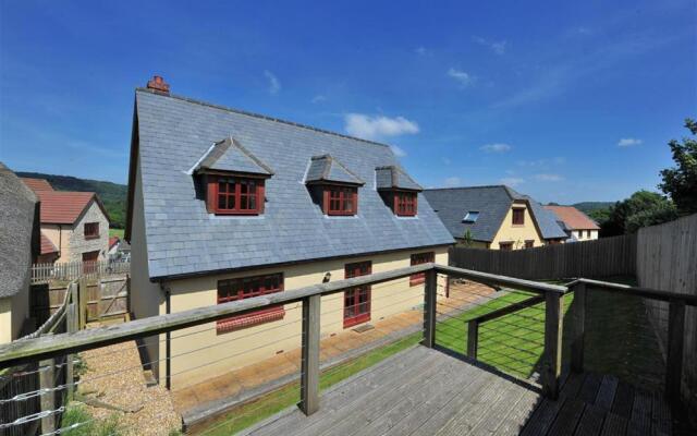 28 Barnes Meadow