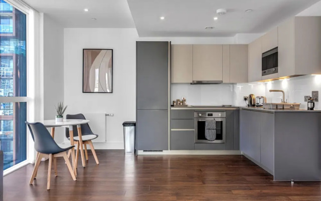 Stunning Serviced Apartment-Canary Wharf