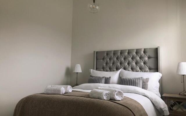 Great Glen Town House