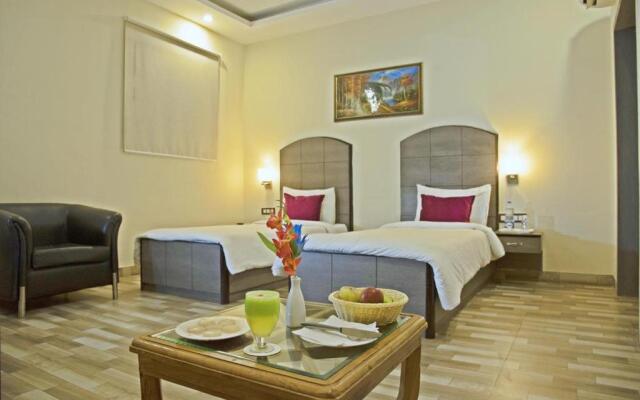 Spring Sky Mughalsarai By ShriGo Hotels