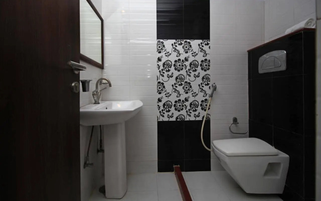 OYO 2206 Hotel Rajawat Manor
