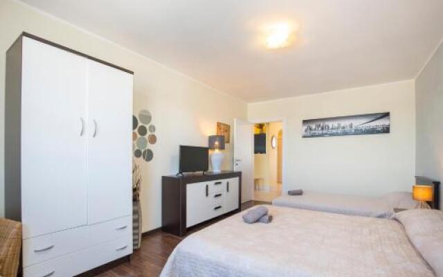 Apartment Arena