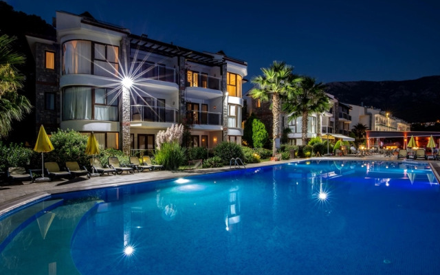 Sertil Deluxe Tropical Suites