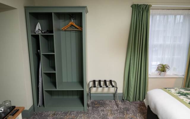 Rockingham Arms by Greene King Inns