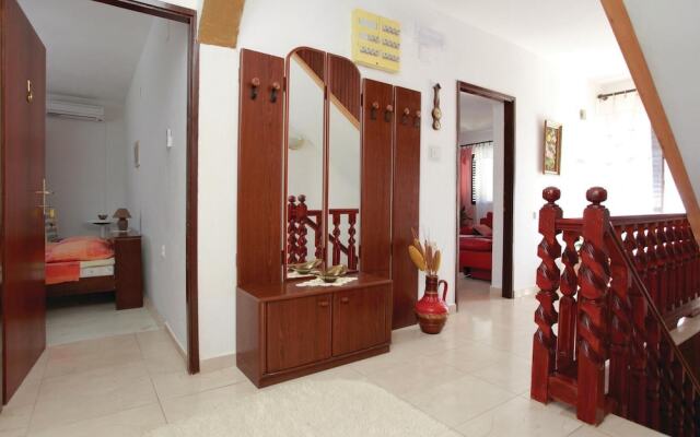 Stunning Home in Korcula With Wifi and 6 Bedrooms