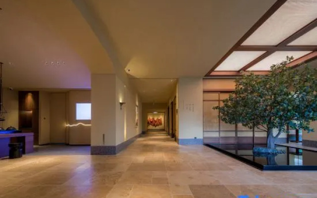 Atour Hotel Dalian Hongxinghai Coastal Highway