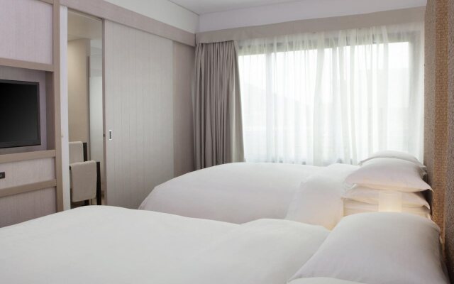 Sheraton New Caledonia Deva Spa & Golf Resort