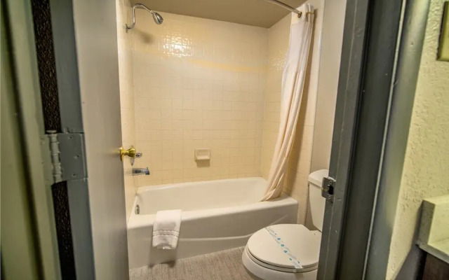 Rodeway Inn Compton