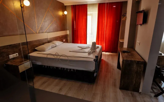 Taşkın Hotel