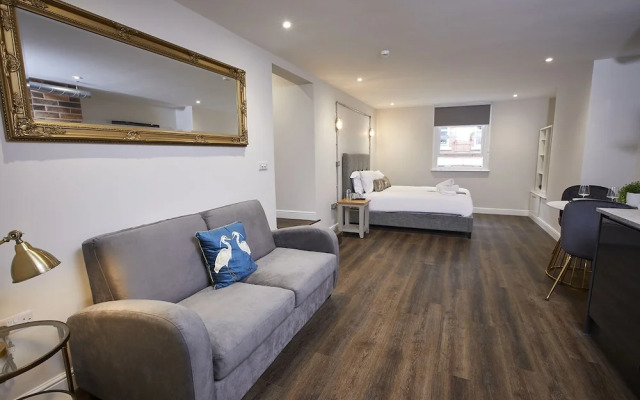 Three Cranes Serviced Apartments