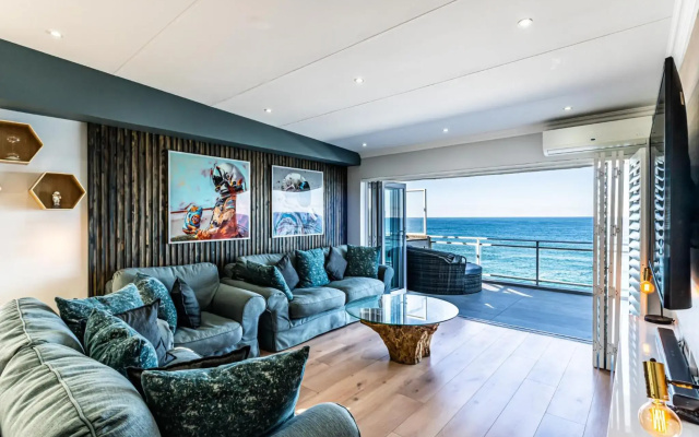 Beach front penthouse apartment