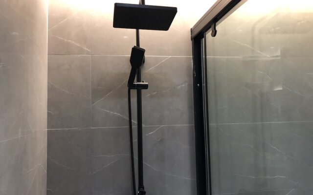 Heqi Hotel