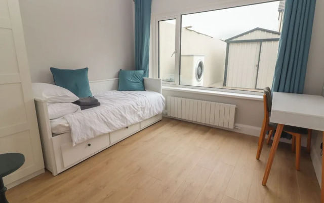 19A Lighthouse Village