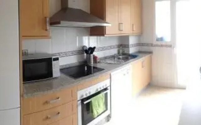 2010-Superb apt 2 bedrooms in complex with pool