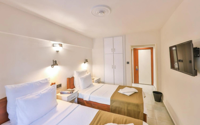 Zinbad Hotel