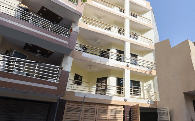 OYO 22394 Club Residency