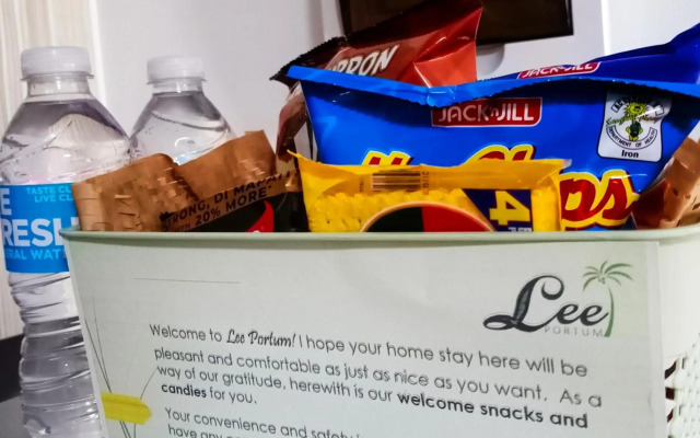 Relaxing 1-Bedroom Condo Unit (by Lee Portum)