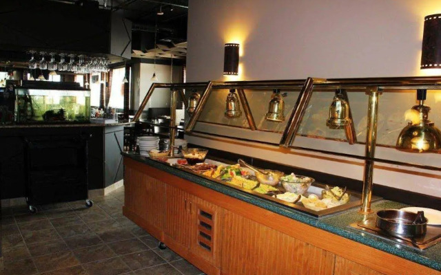 Best Western High Road Inn