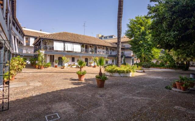 Conde Central Courtyard By Valcambre