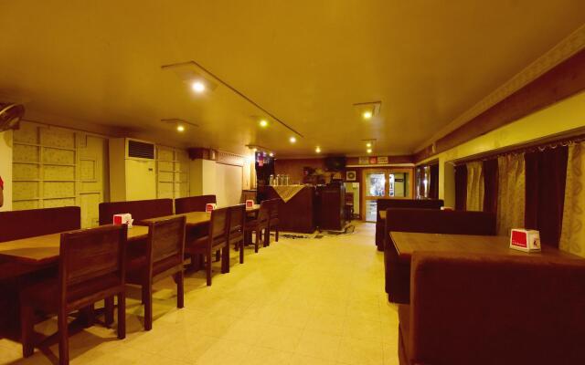 OYO 22915 C M Regency