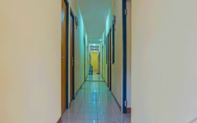 OYO 92285 Penginapan 21 Near Pasar Baru